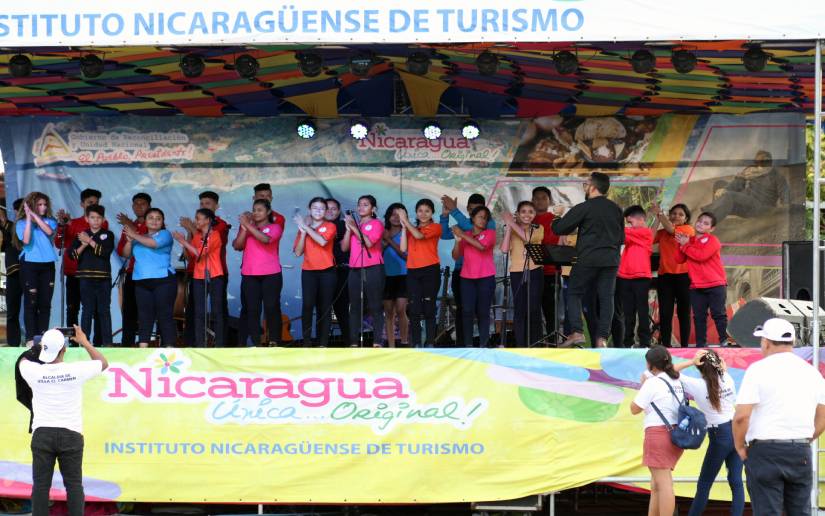 desfile-santospatronos-altares